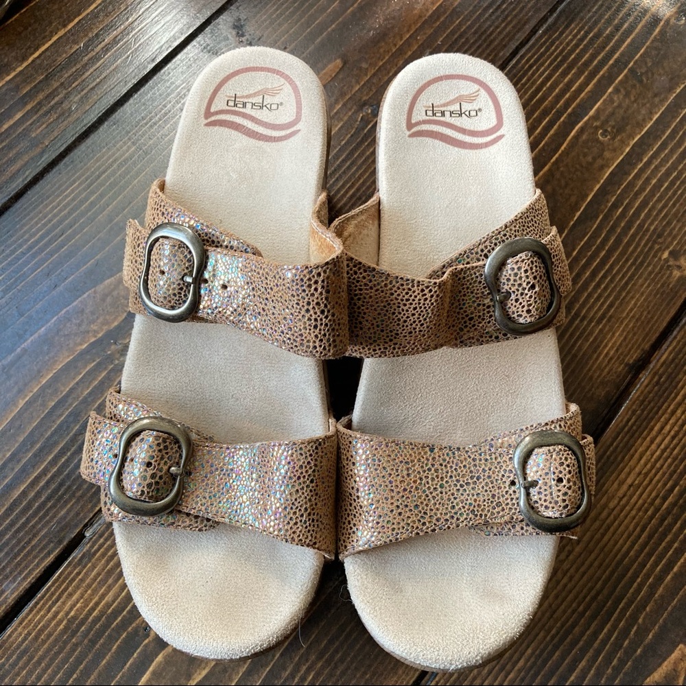 Dansko Sophie Metallic Tan Wedge Sandal Size 37